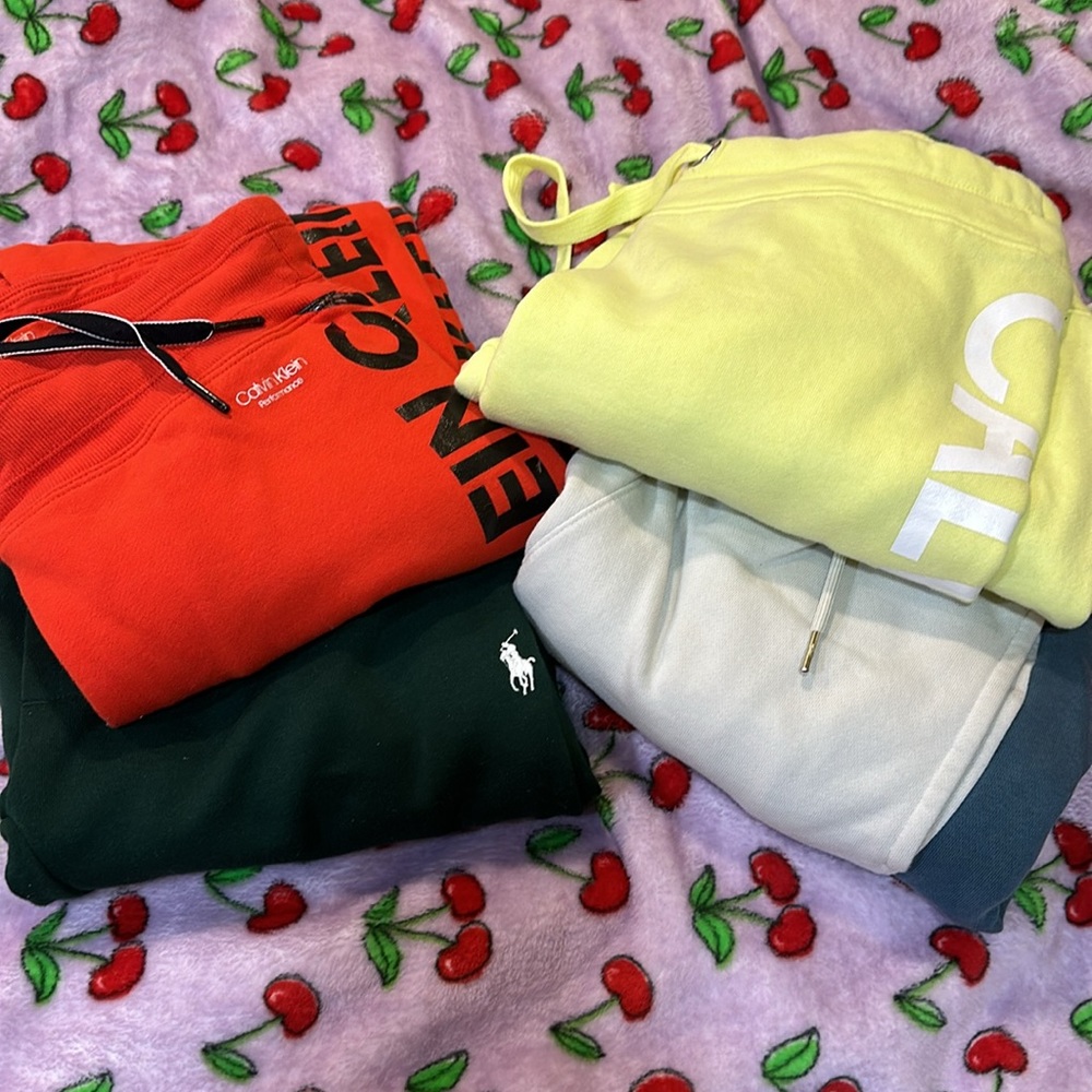 4 pairs of sweatpants (MUST take ALL)